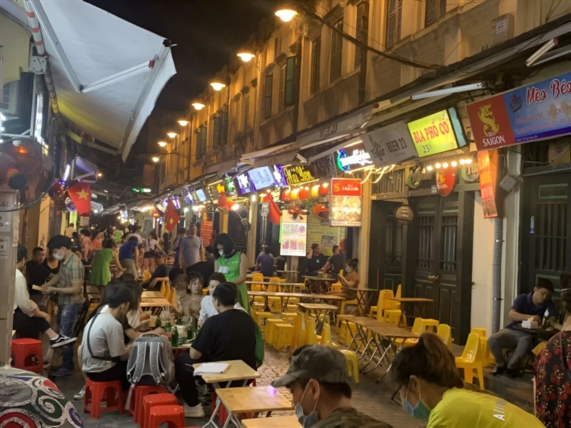 為何選擇河內酒吧街？