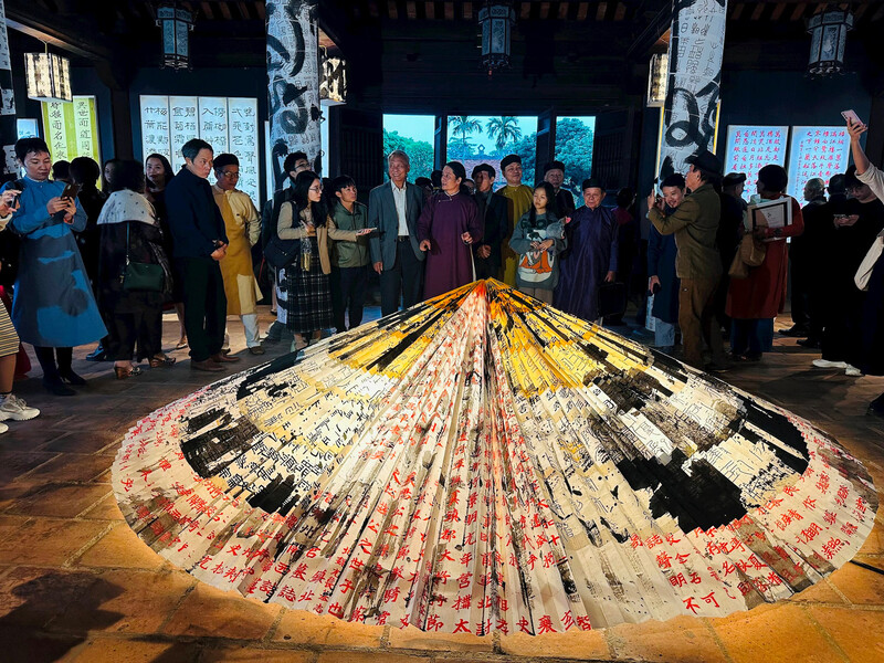 文廟 - 國子監經常舉辦各種文化和歷史展覽，展示越南古代教育