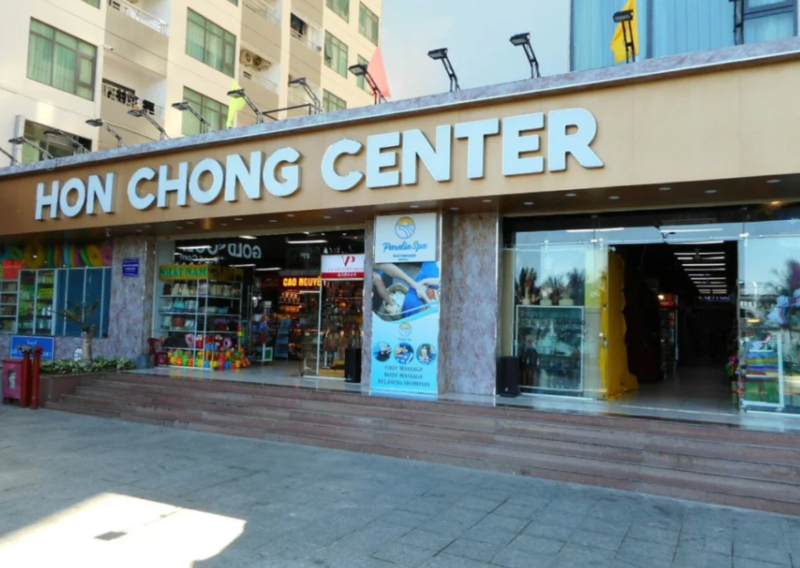本鐘角(Mũi Hòn Chồng)