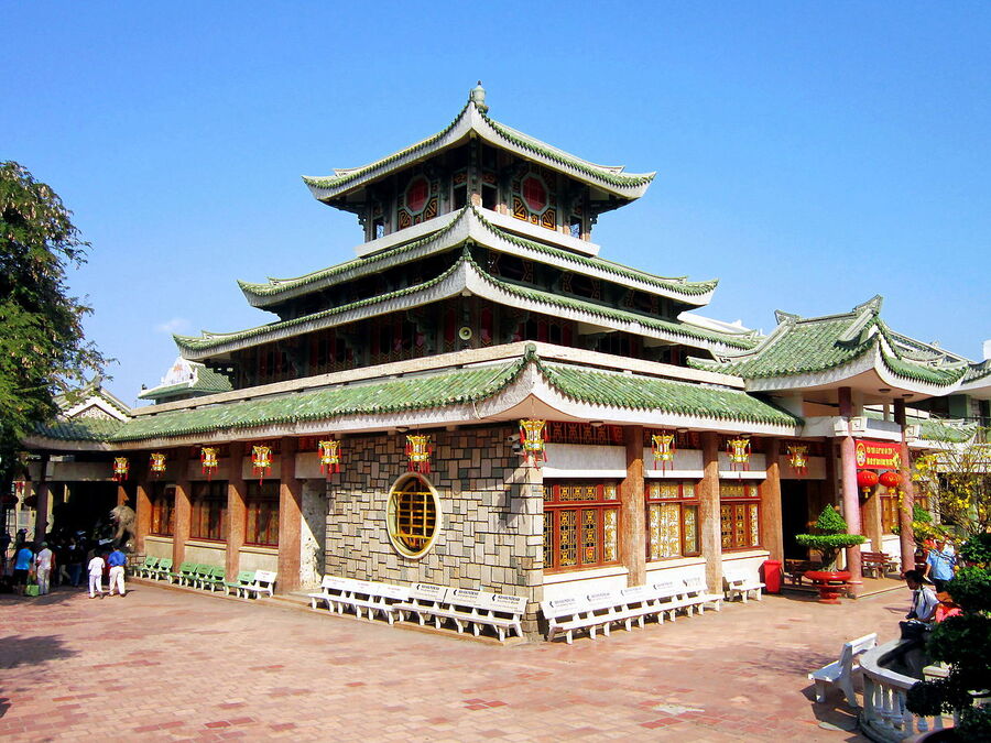 巴王寺的建築與自然環境