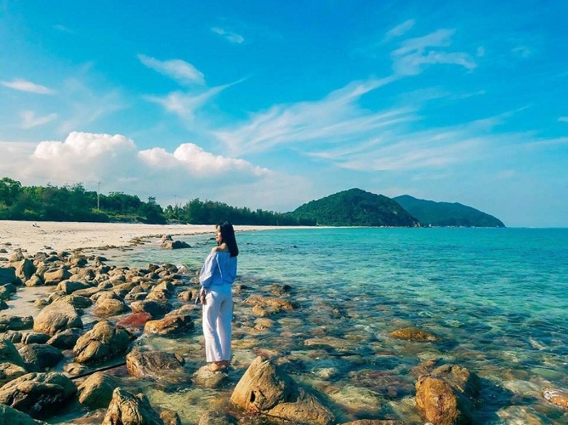 廣寧關嵐島海灘——原始寧靜之美