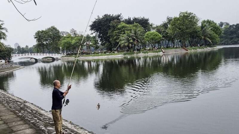 在三母湖的釣魚活動