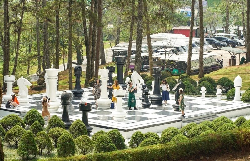 巨大的象棋盤 — 超酷的打卡地點