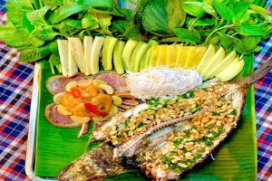稻草烤蛇頭魚(Cá lóc nướng trui)
