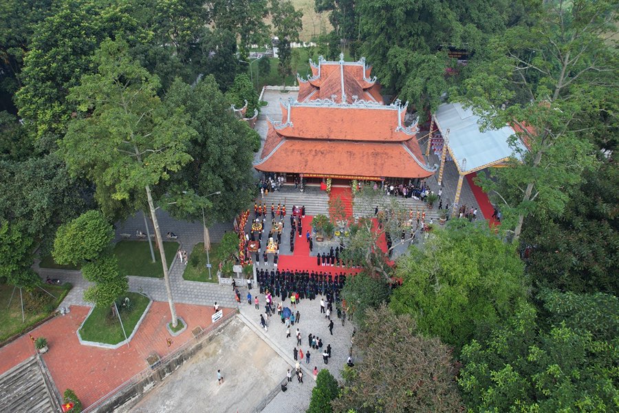 東光廟（Đền Đông Cuông）