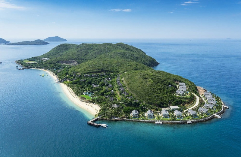 蠶島是一座吸引大量遊客前來遊玩與度假的熱門島嶼。