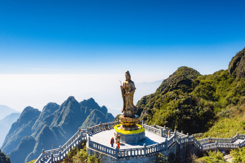 番西邦峰上的觀世音像，亞洲最高紀錄保持者。