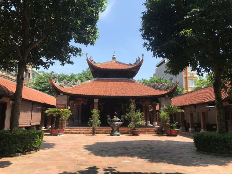 萬福祠堂供奉著神聖的村莊守護神。