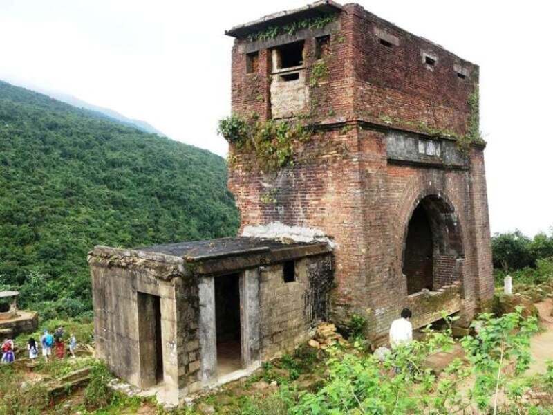 海雲關區域的近距離全景。