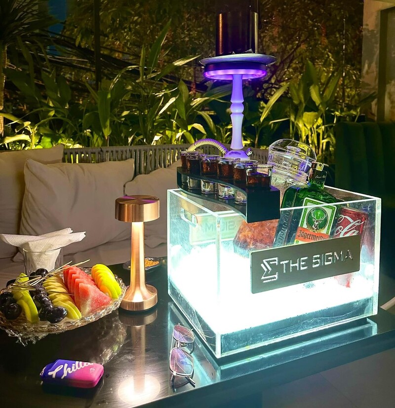 The Sigma Lounge 是派對愛好者全天候的聚集地
