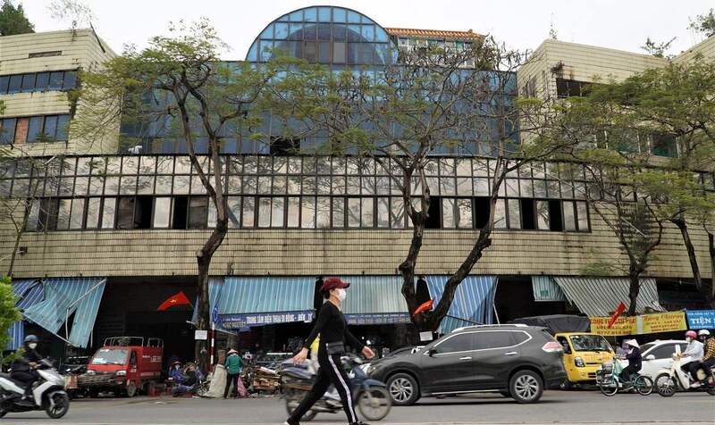 經過重新設計與改建後，市場成為一座六層樓高的建築。