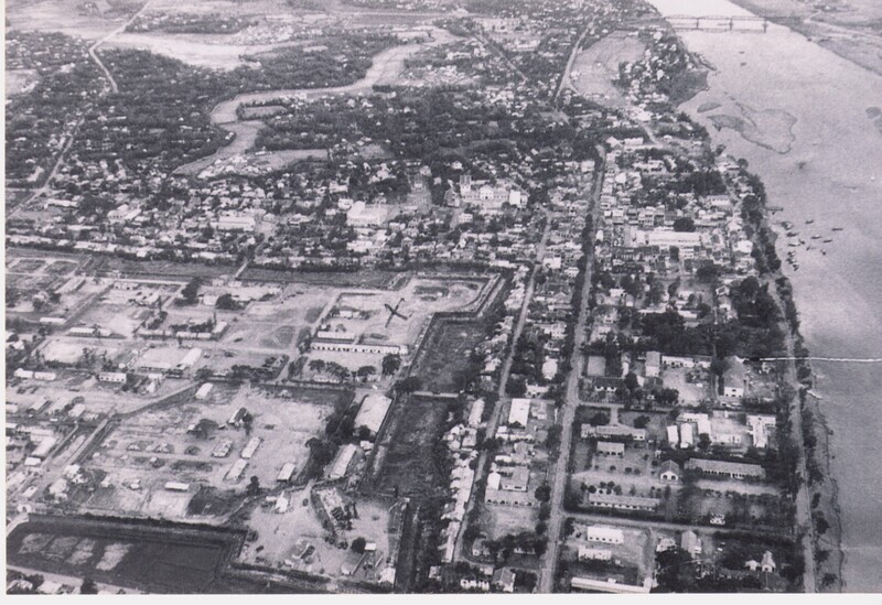 1967年的廣治古城與廣治市鎮一角