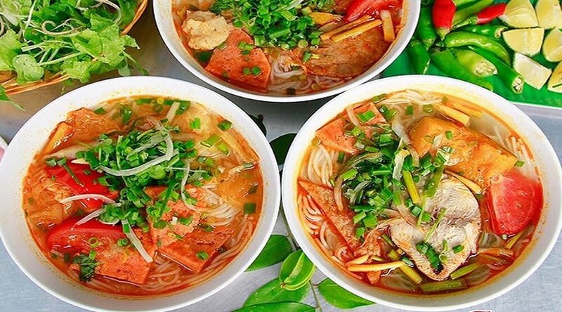 芽莊魚餅麵