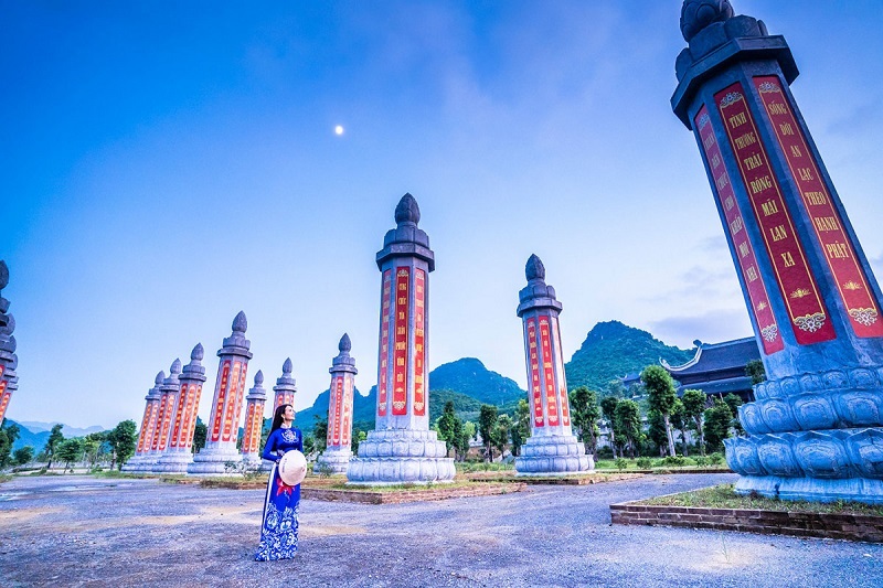 巨大的經柱園，令遊客目不暇給