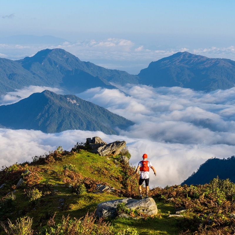 前往沙壩，旅客可以體驗登山與追雲的樂趣。