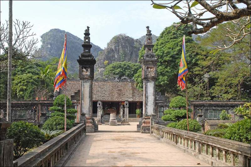 通往丁王祠的主道路。